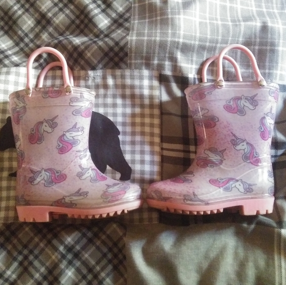 Toddler rain boots size 5 - Picture 5 of 7